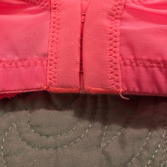 Victoria Secrets, Body By Victoria Lace Bra. - Picture 5 of 8